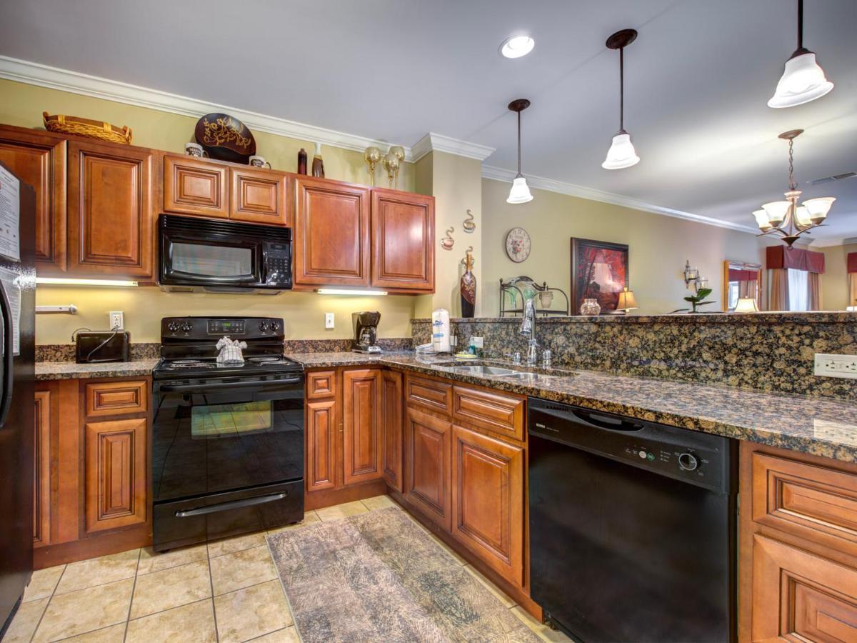 City Bear, 2Br, Pool, Spa, Downtown Gatlinburg, Sleeps 6 Apartment Exterior photo