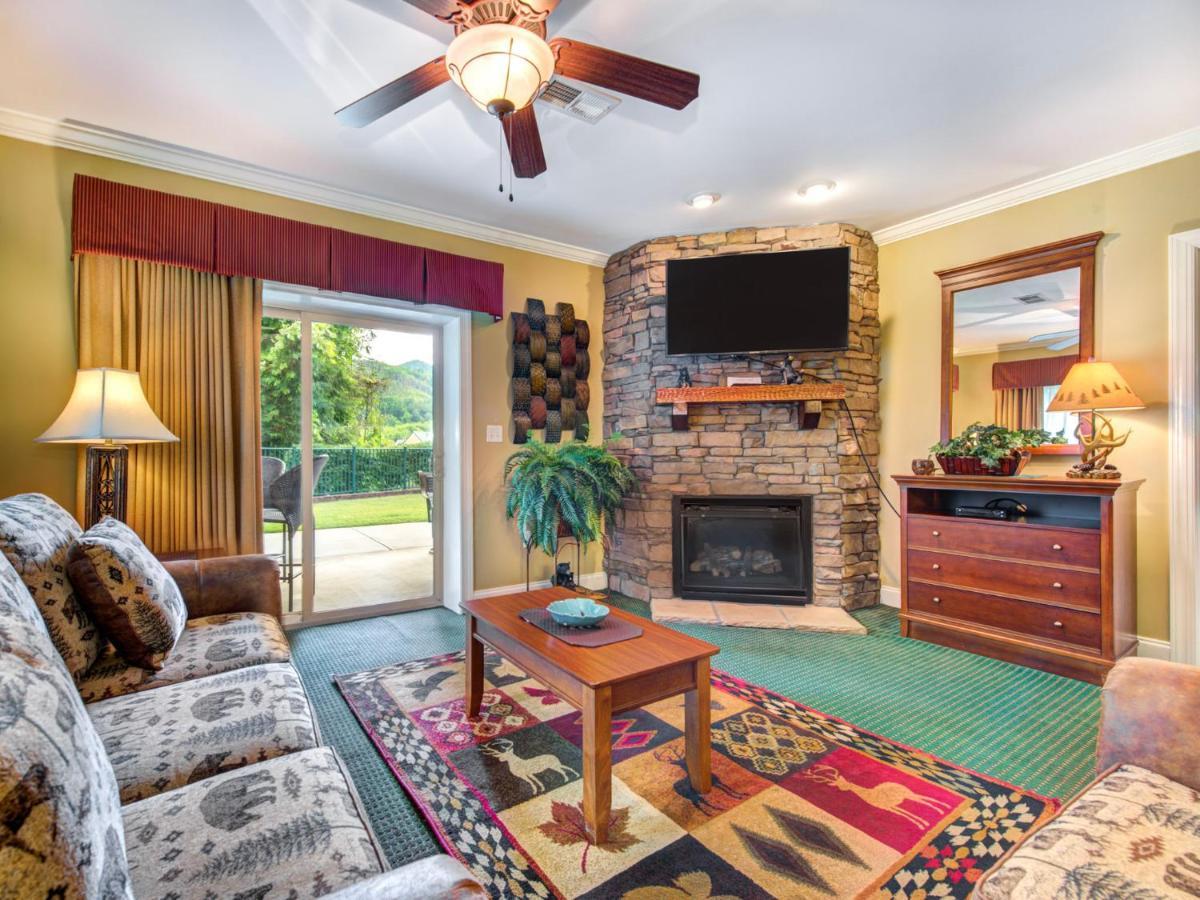 City Bear, 2Br, Pool, Spa, Downtown Gatlinburg, Sleeps 6 Apartment Exterior photo